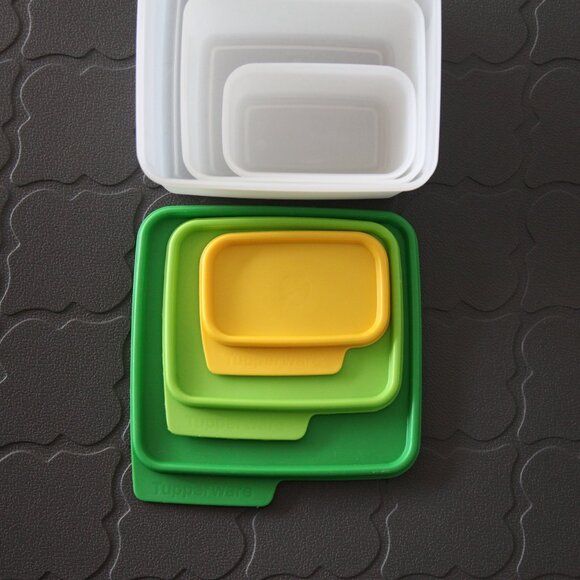 Tupperware Nesting Lunch Container Kit - Picture 10 of 10